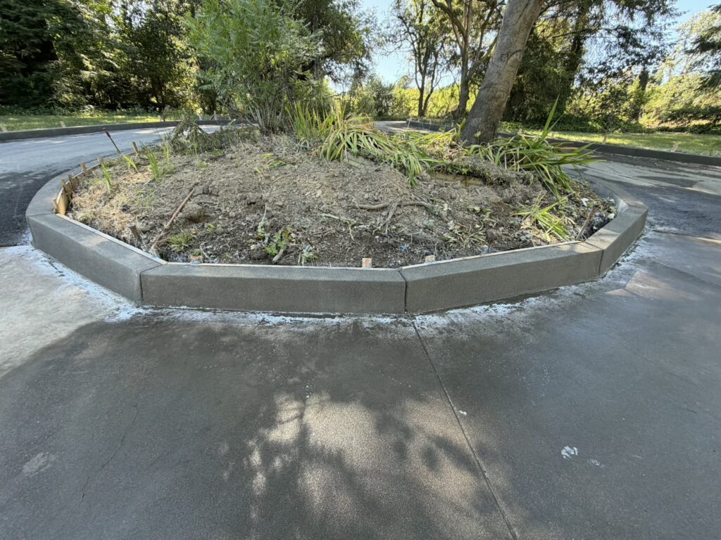 retaining wall 00909077